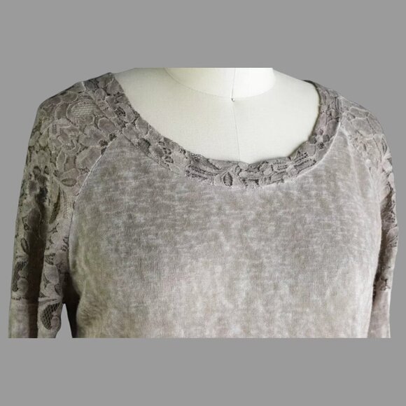 ELENA BALDI BURNOUT FLORAL LACE LONG SLEEVE TOP - Picture 2 of 8